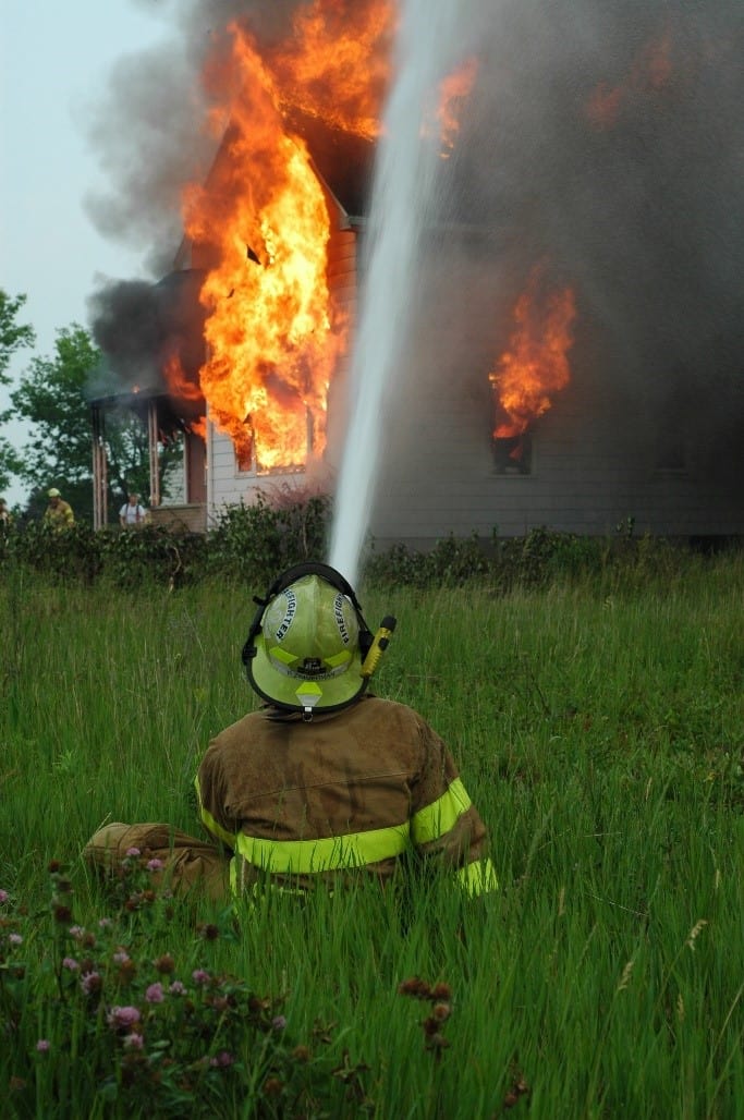 איך בוחרים יועץ בטיחות אש מקצועי ומנוסה?